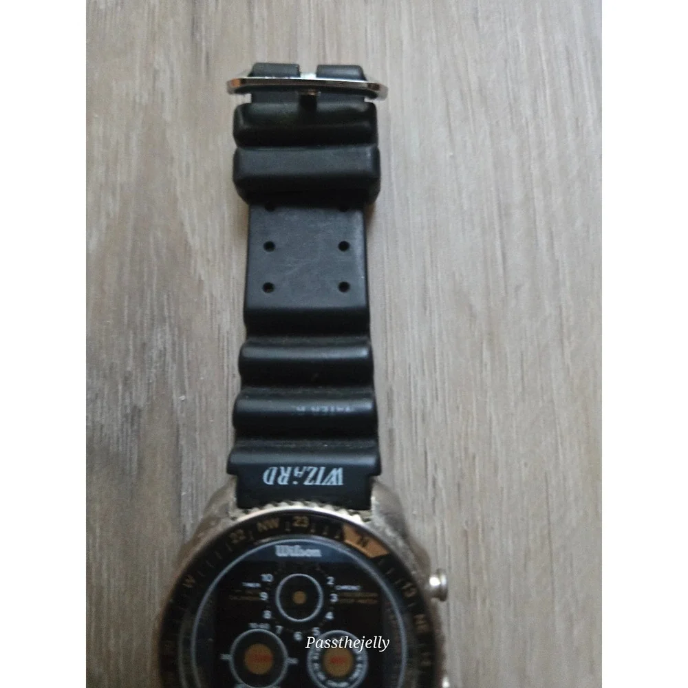 Wilson World Time Digital Watch Mens LCD Travel Sports Y2K Retro Techwear